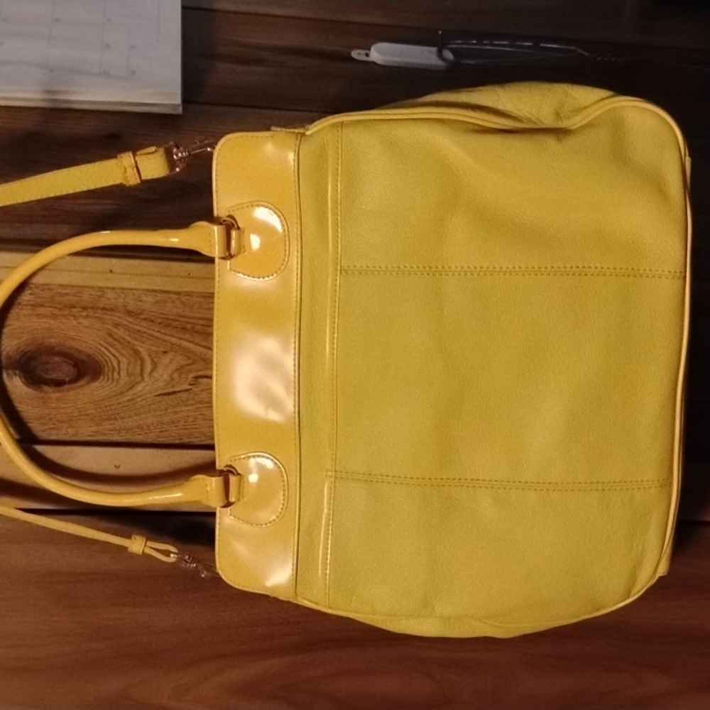 Isaac Mizrahi Shoulder Bag